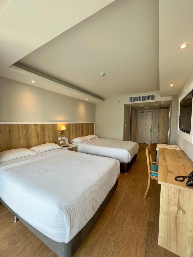 Отель Wyndham Garden Картахена Экстерьер фото