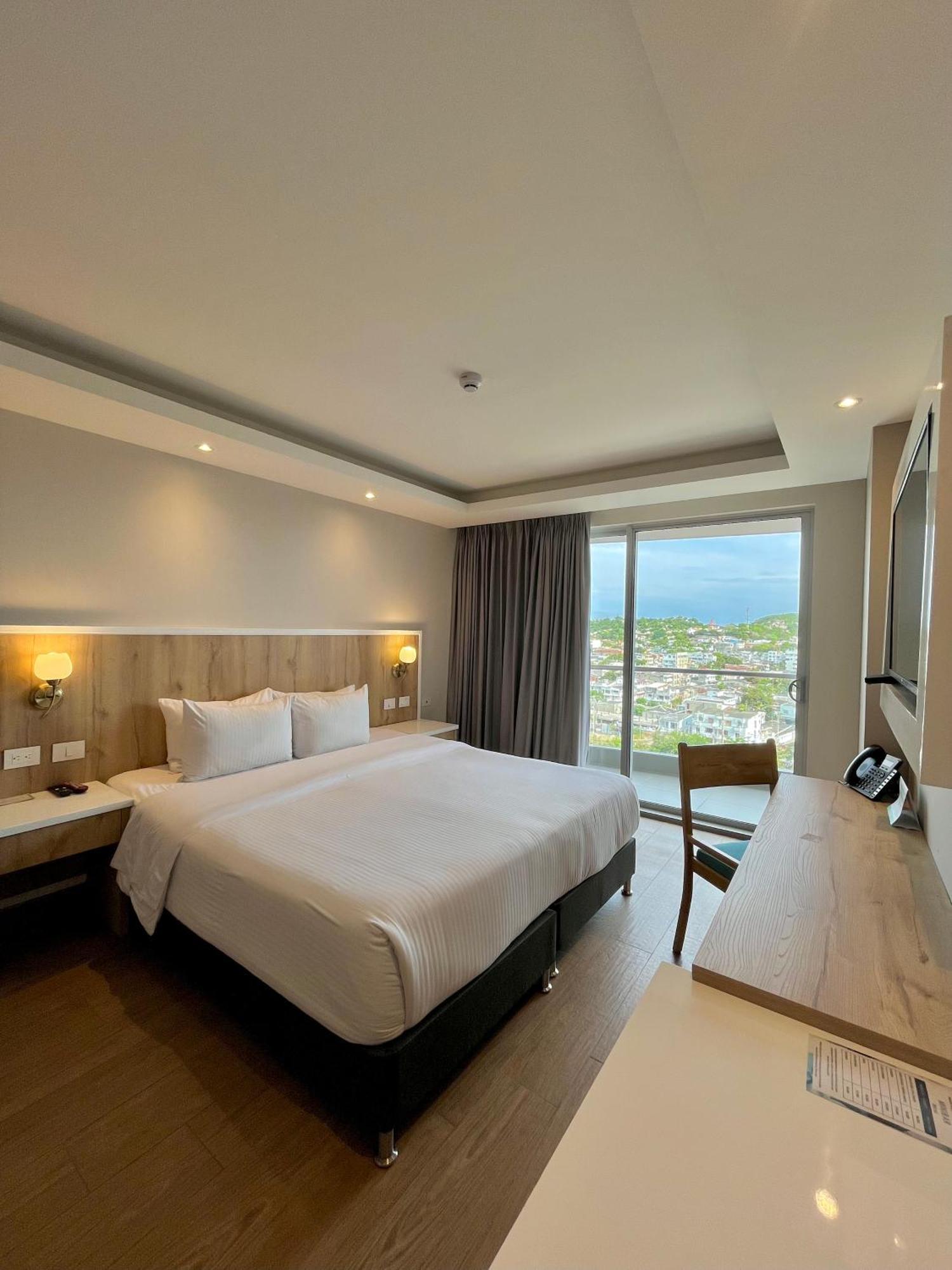 Отель Wyndham Garden Картахена Экстерьер фото