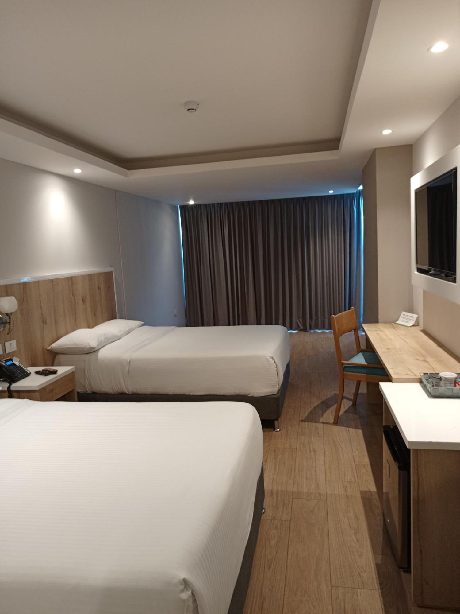 Отель Wyndham Garden Картахена Экстерьер фото